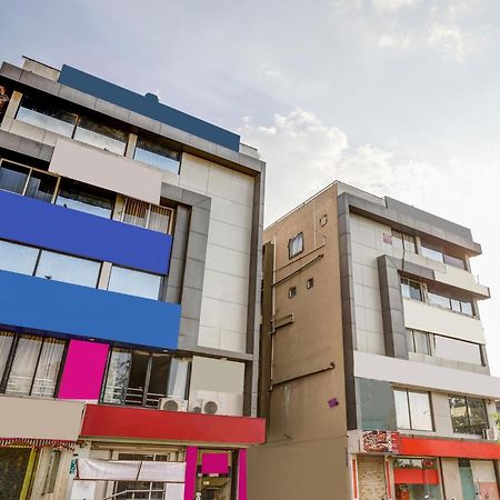 Capital O Maple View Hotel Narora Exterior foto
