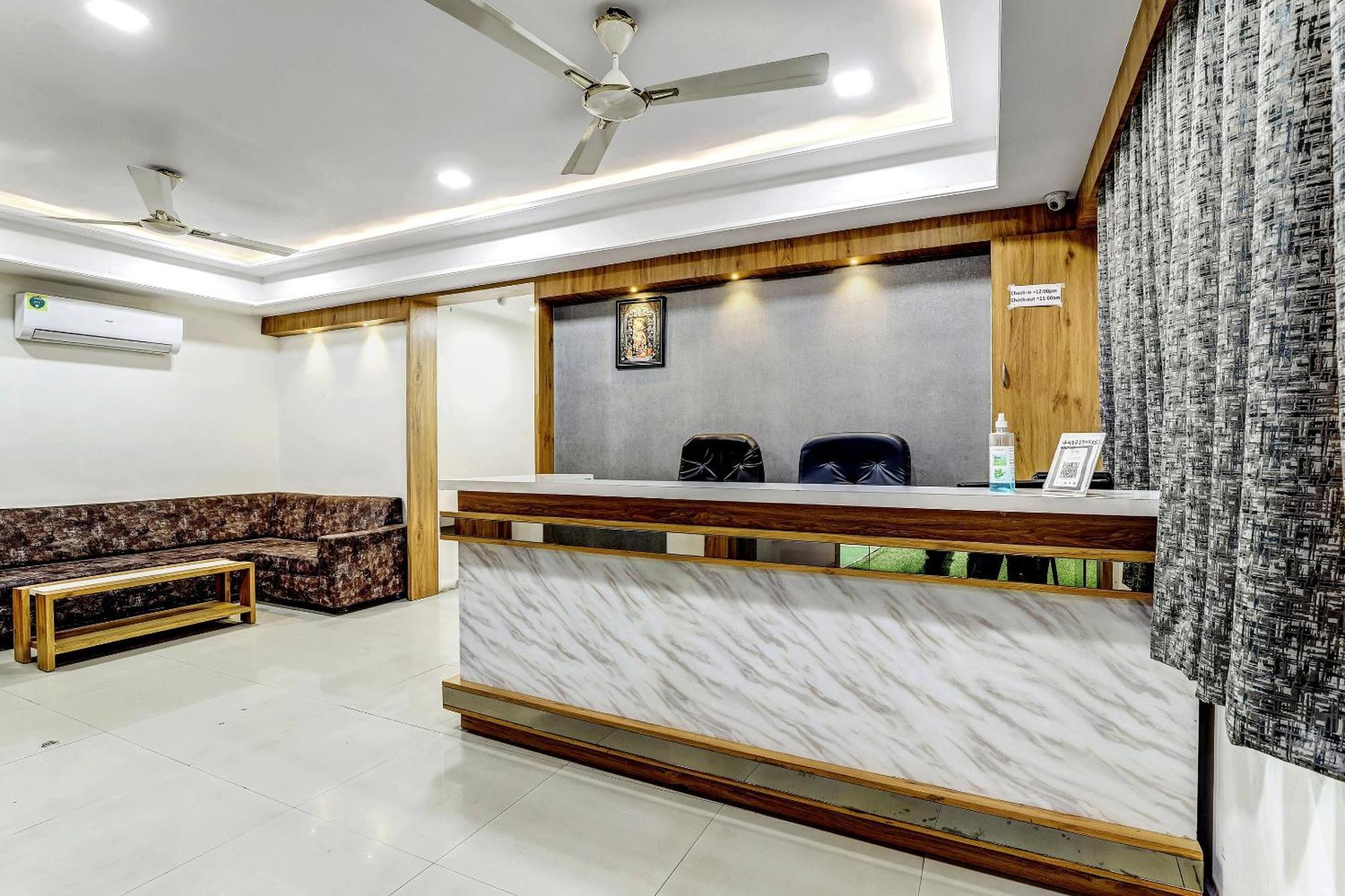 Capital O Maple View Hotel Narora Exterior foto