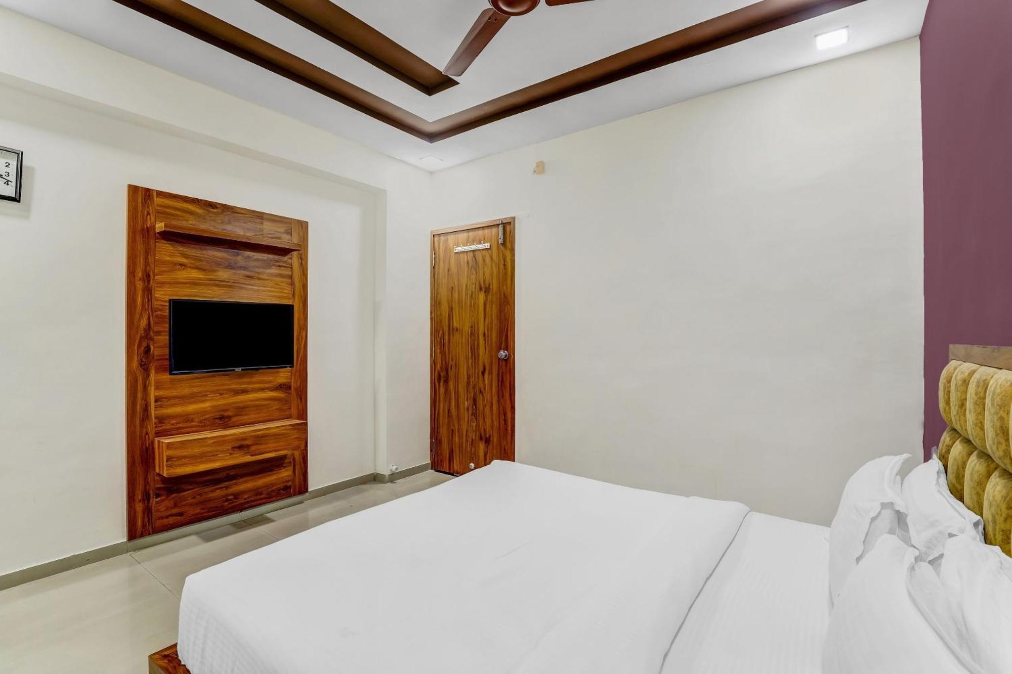 Capital O Maple View Hotel Narora Exterior foto