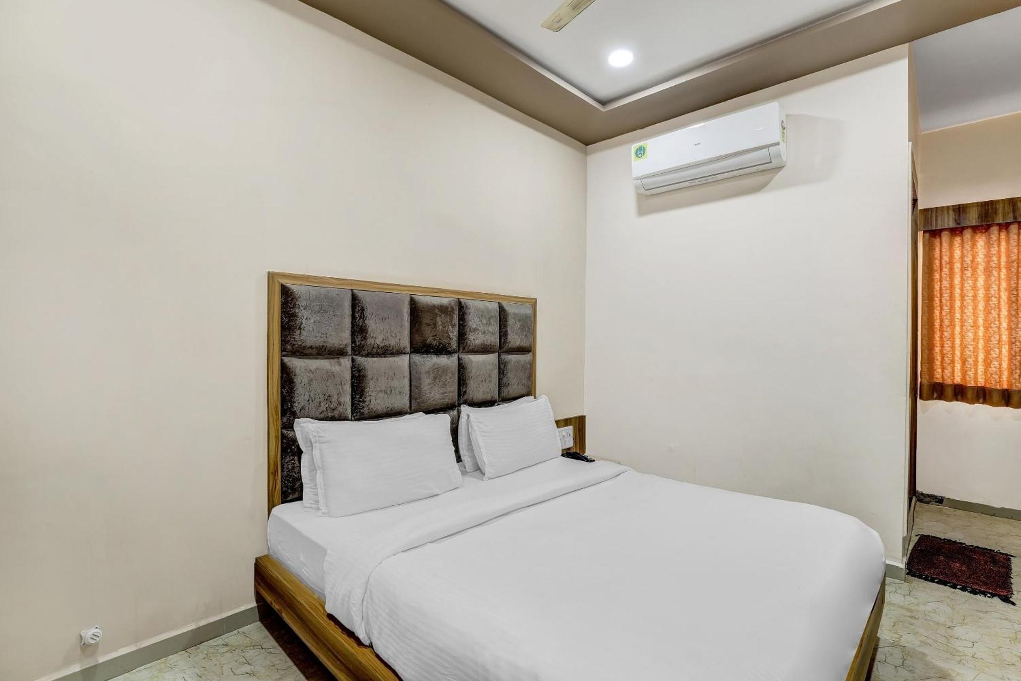 Capital O Maple View Hotel Narora Exterior foto